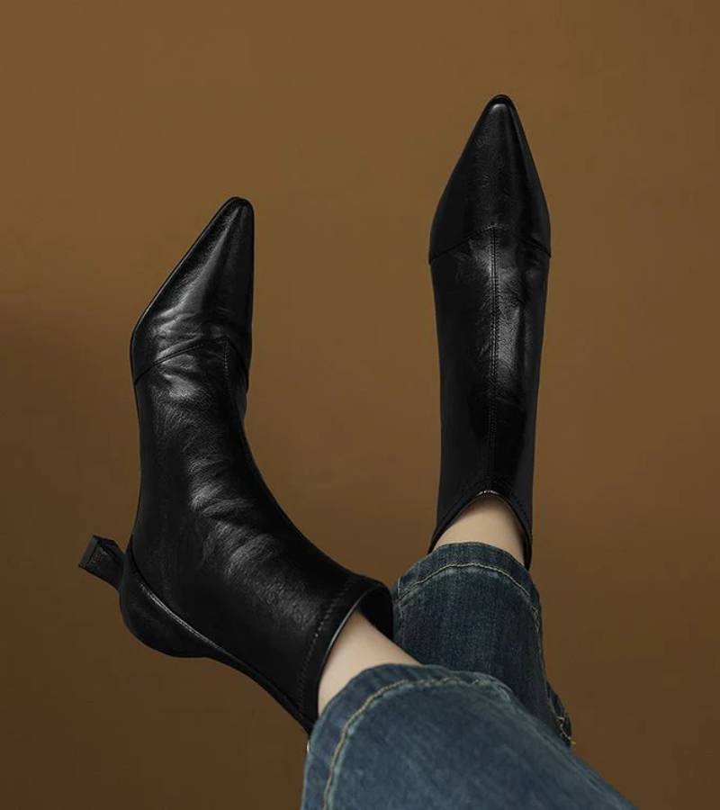 Fulvia™ | Botines minimalistas de piel con tacón medio