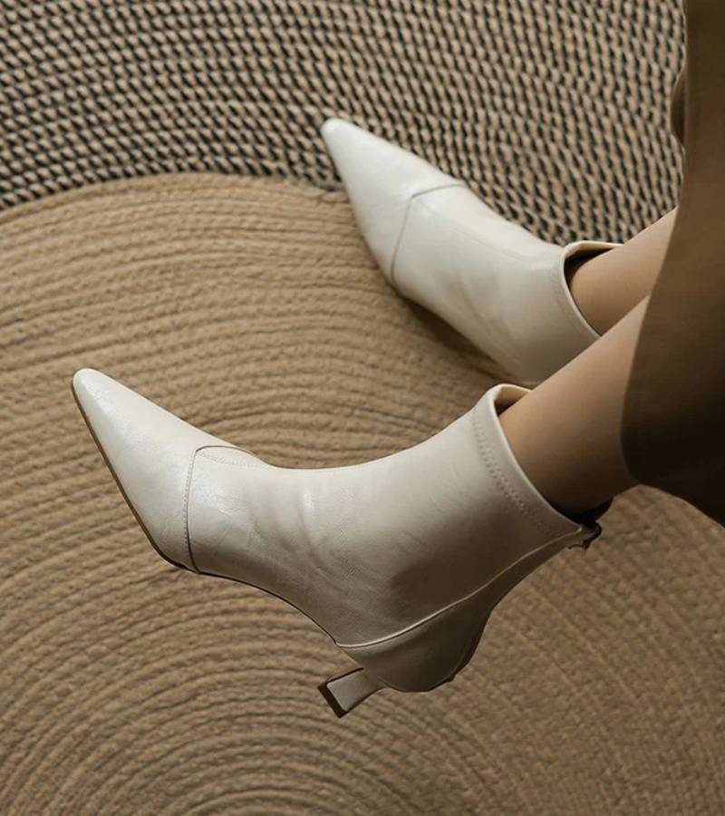 Fulvia™ | Botines minimalistas de piel con tacón medio
