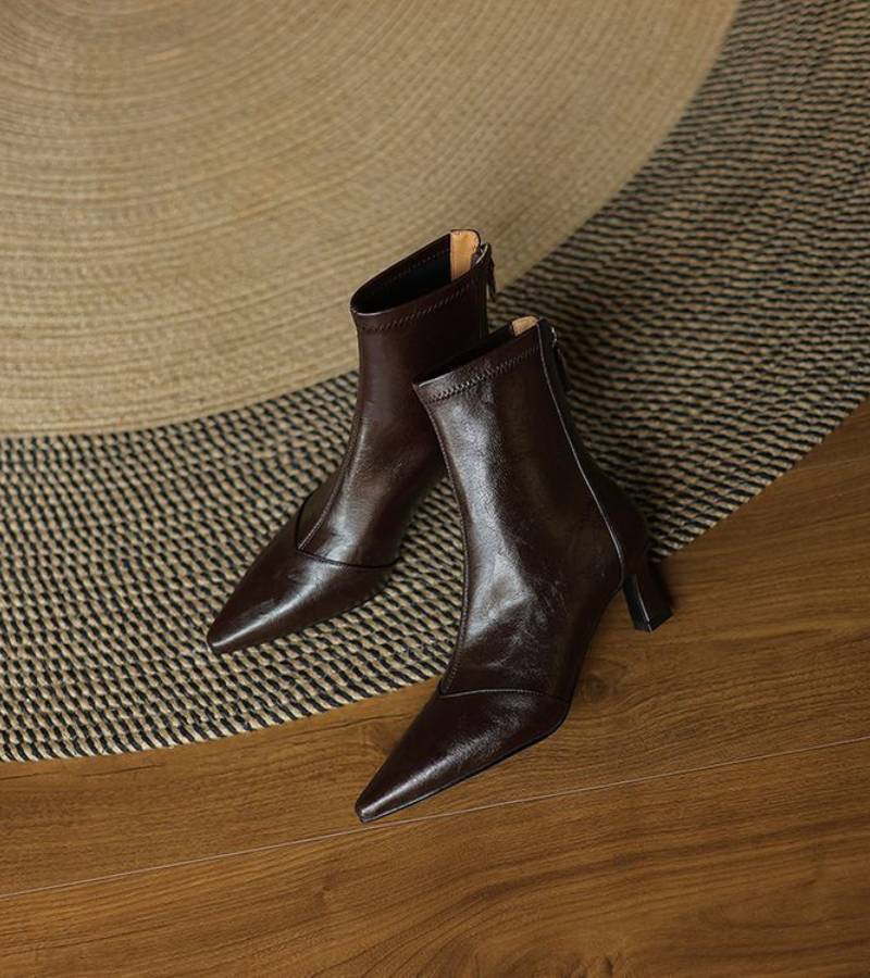 Fulvia™ | Botines minimalistas de piel con tacón medio