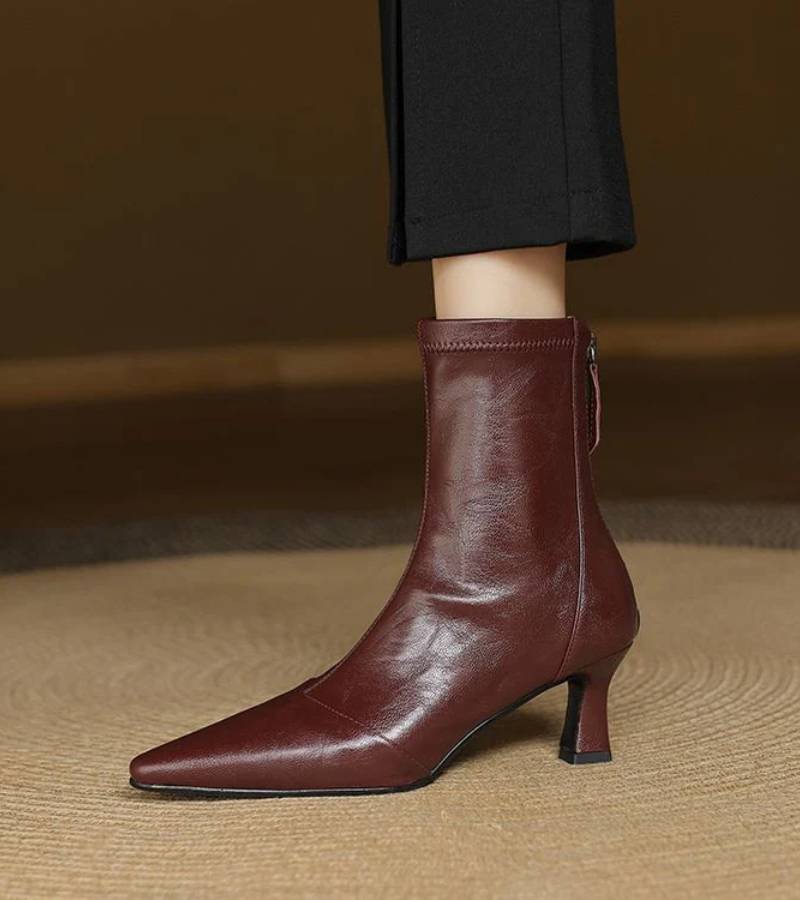 Fulvia™ | Botines minimalistas de piel con tacón medio