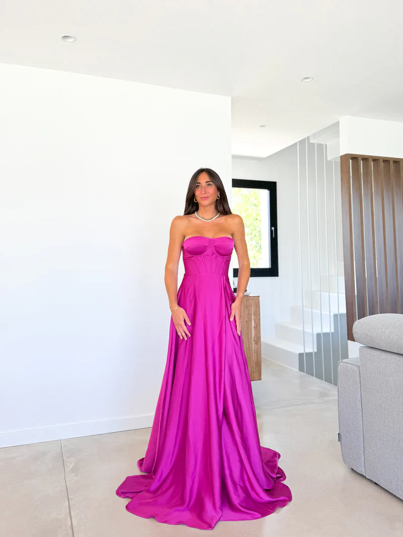 Corsé Élise™ | Vestido largo satinado con abertura lateral