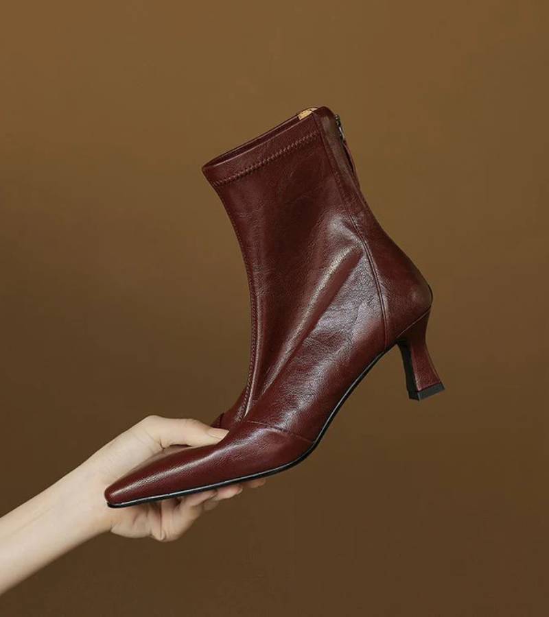 Fulvia™ | Botines minimalistas de piel con tacón medio