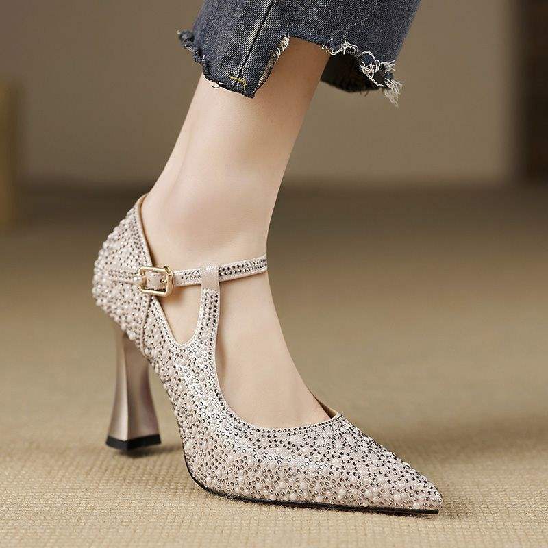 Lucía™ | Botines elegantes con hebilla