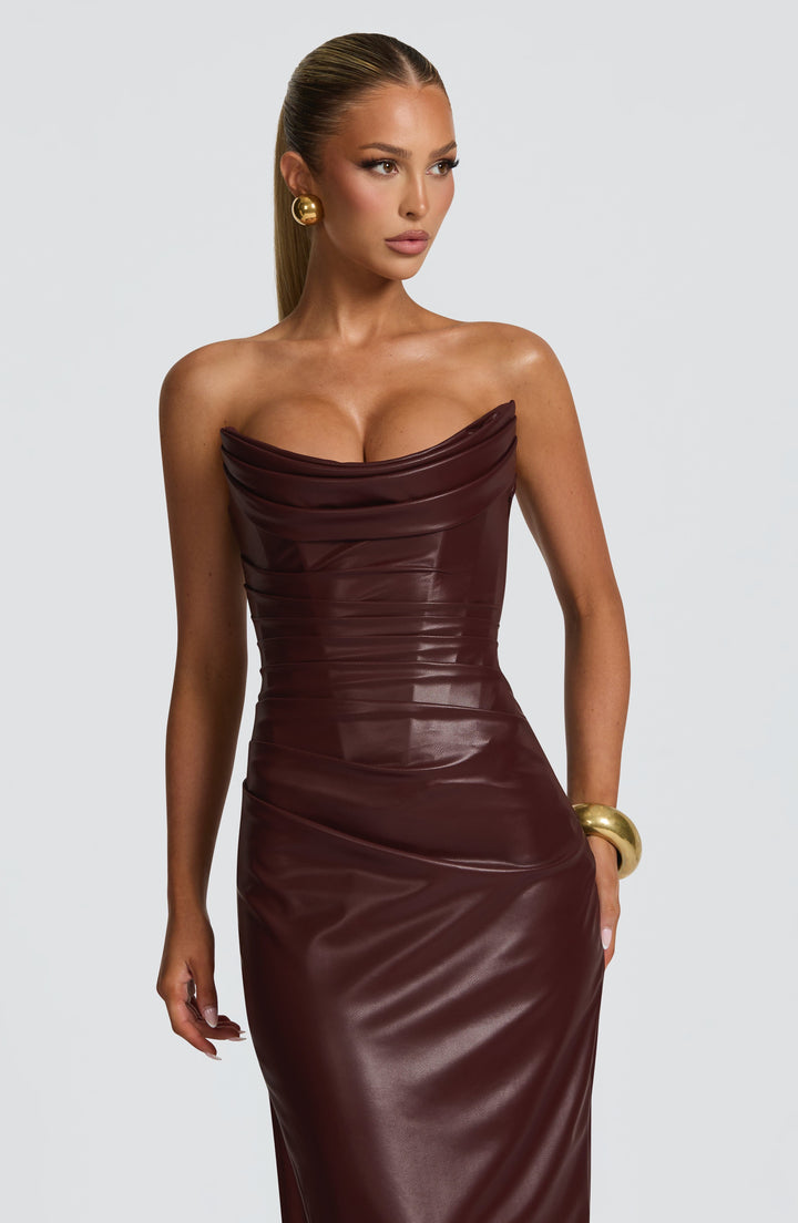 Solenne™ | Vestido efecto piel con abertura