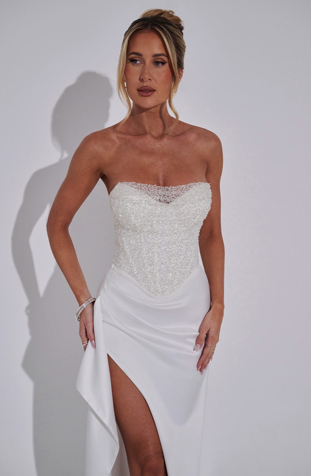 Viviana™ | Vestido de lujo con falda satinada