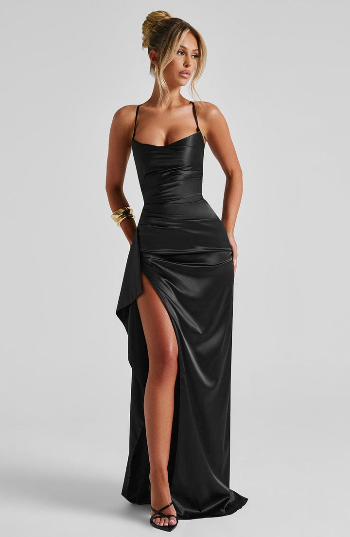 Maritza™ | Vestido satinado premium con abertura drapeada