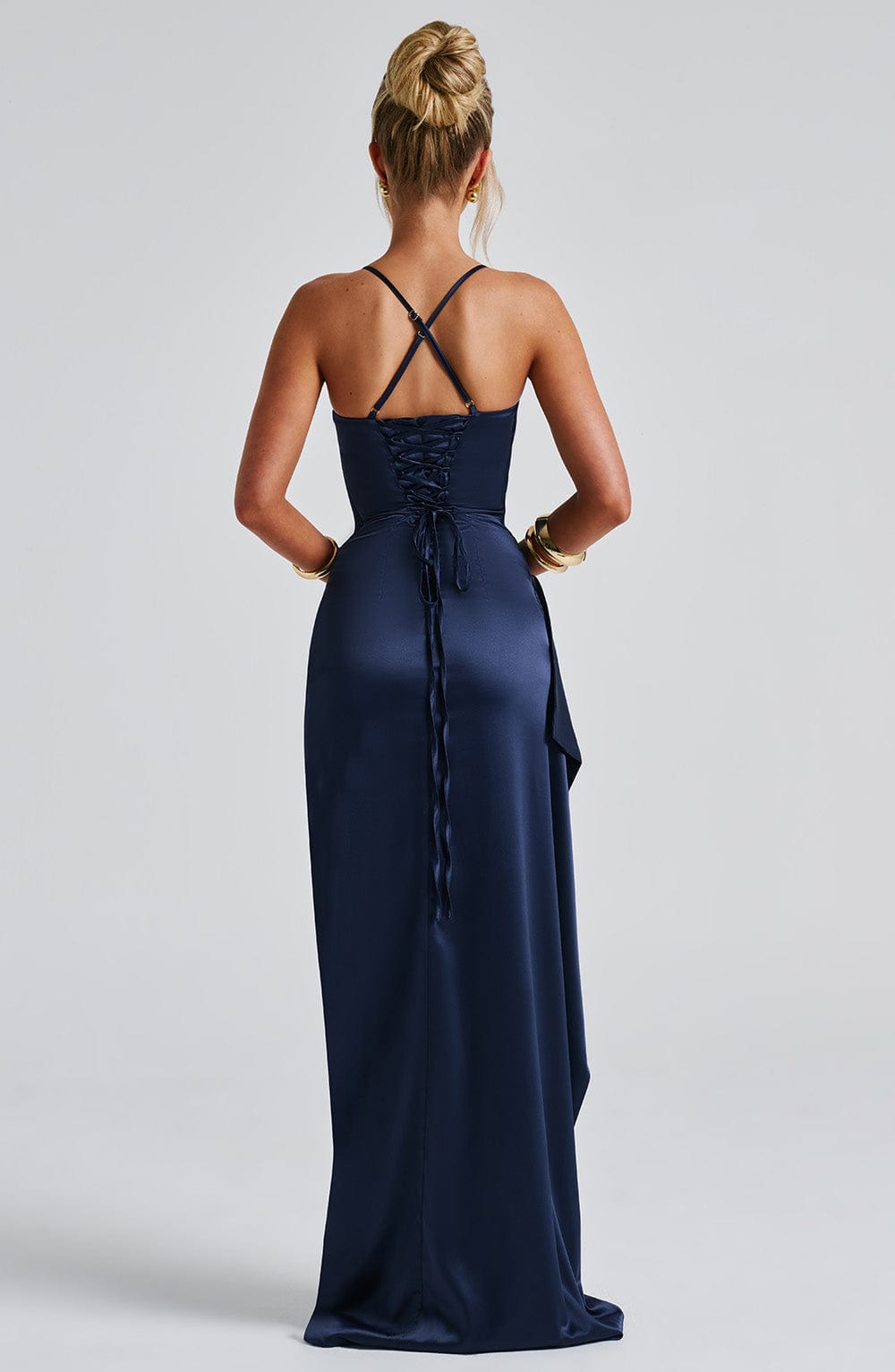 Maritza™ | Vestido satinado premium con abertura drapeada