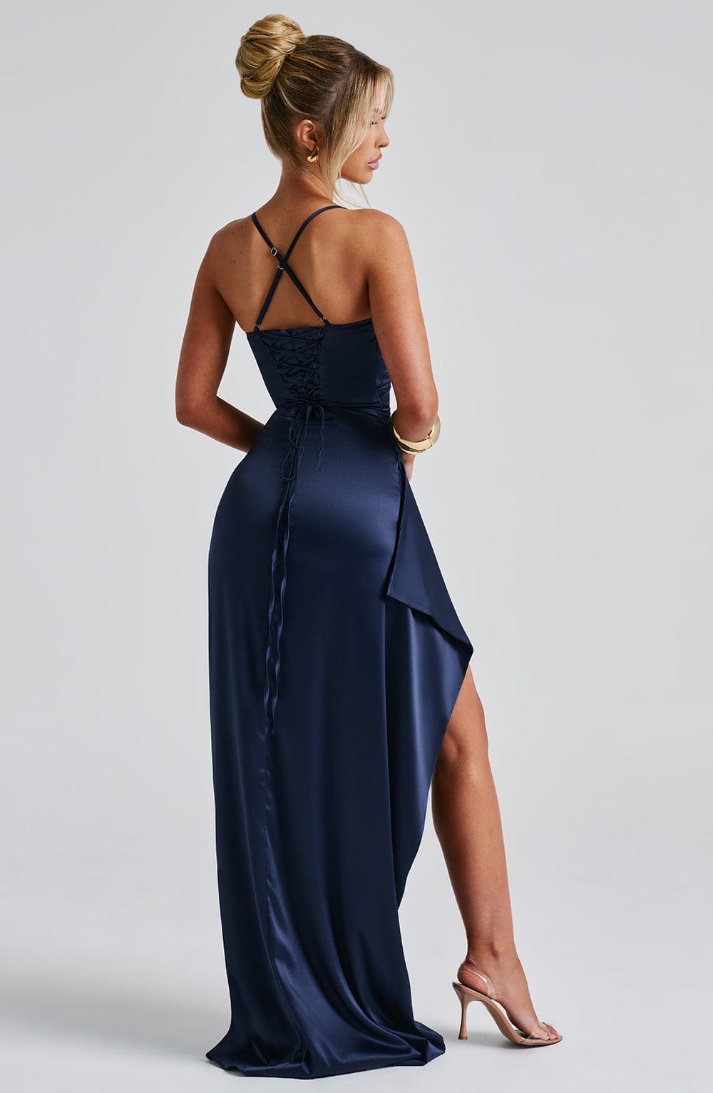 Maritza™ | Vestido satinado premium con abertura drapeada