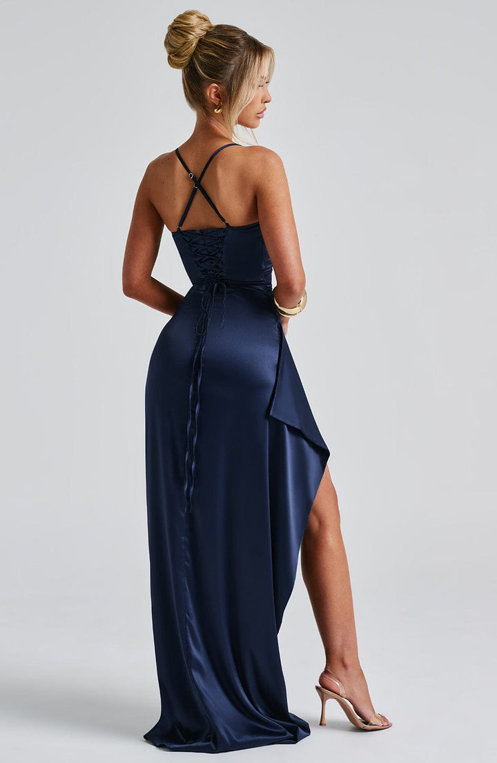 Maritza™ | Vestido satinado premium con abertura drapeada