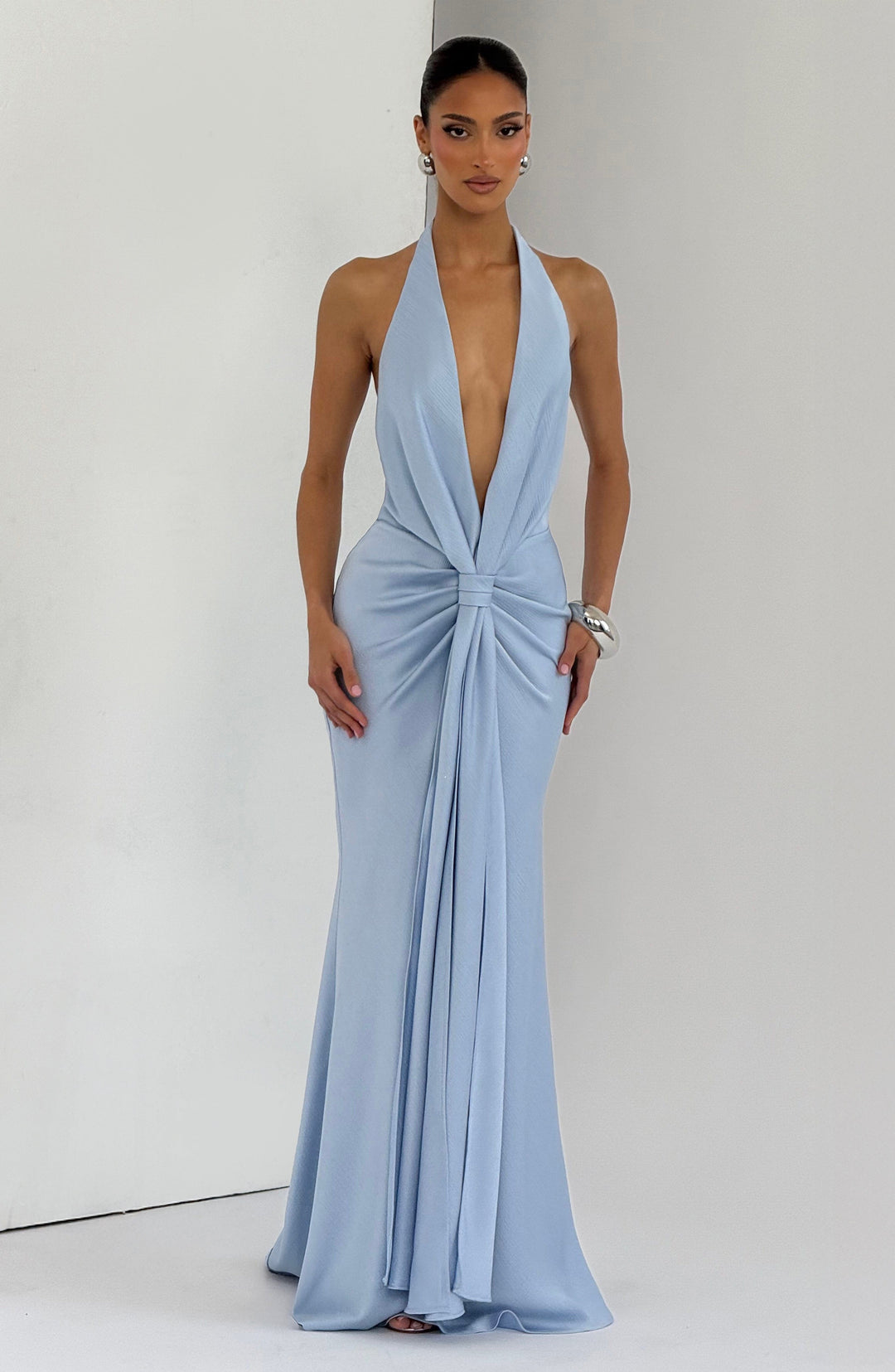 Aveline™ | Vestido premium texturizado con escote halter