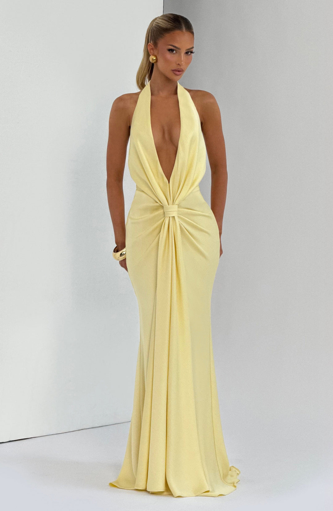Aveline™ | Vestido premium texturizado con escote halter