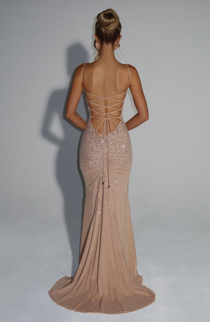 Isidora™ | Vestido con pedrería degradada