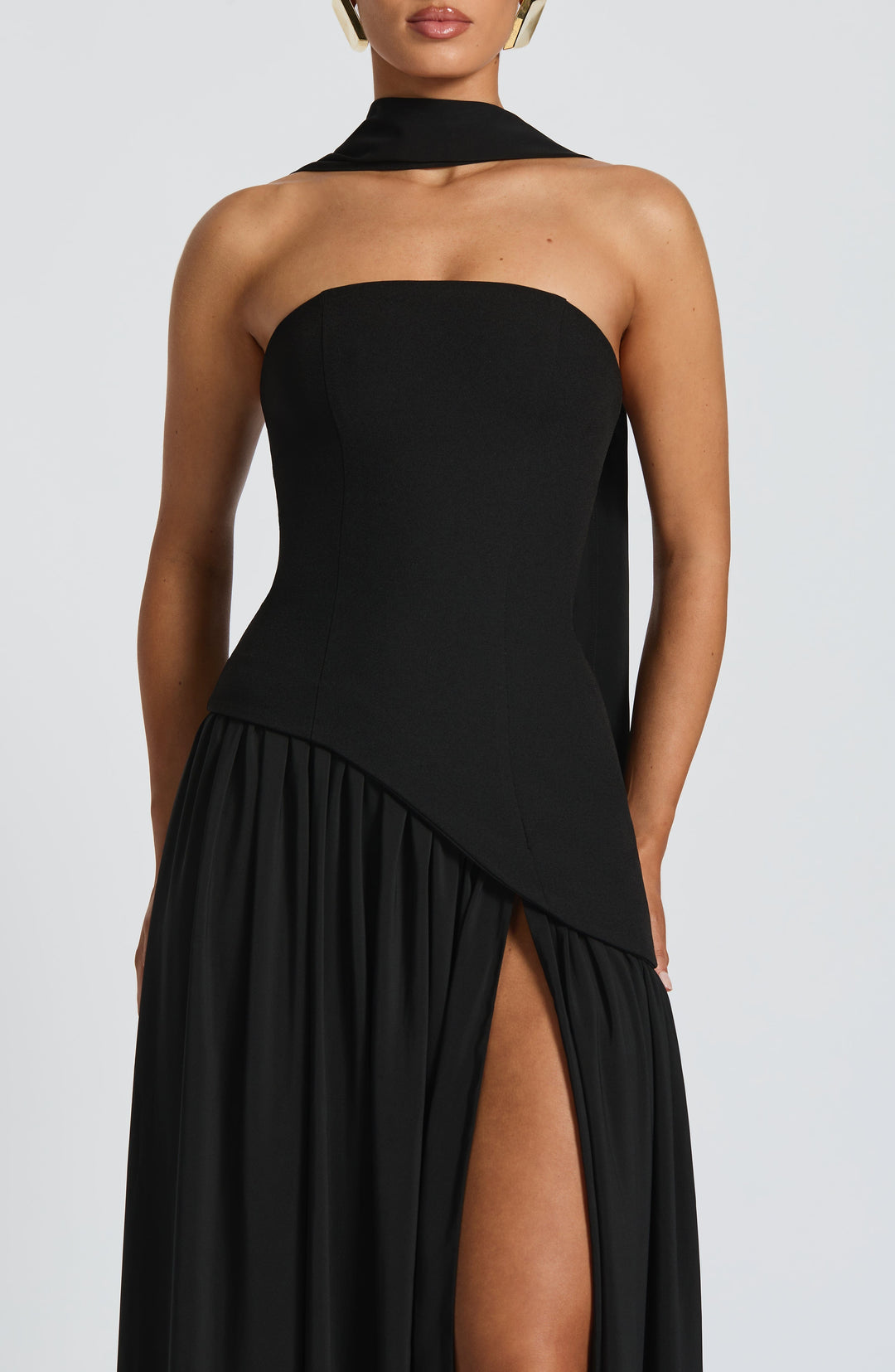 Rouge Amélie™ | Vestido largo con abertura elegante