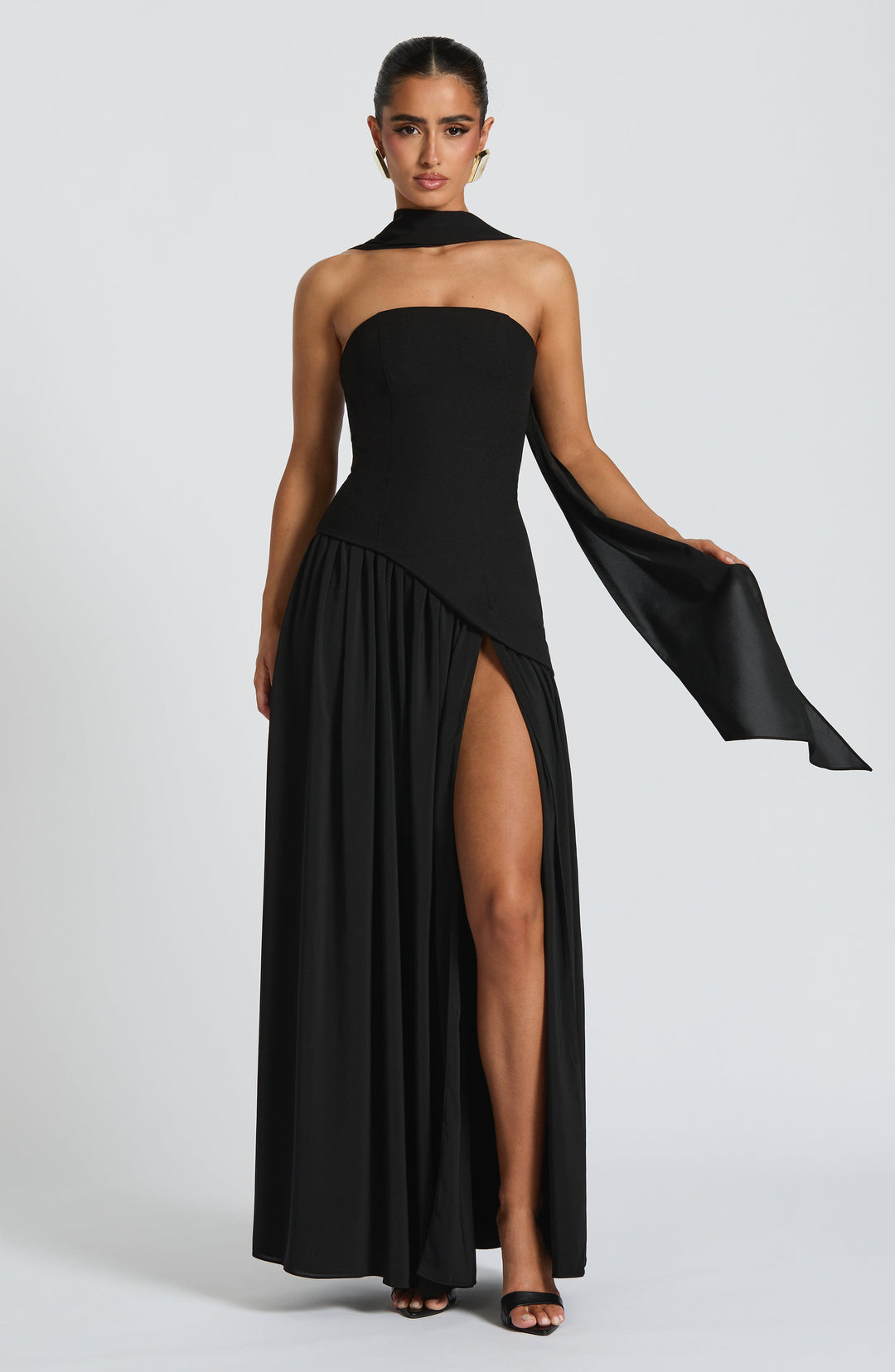 Rouge Amélie™ | Vestido largo con abertura elegante