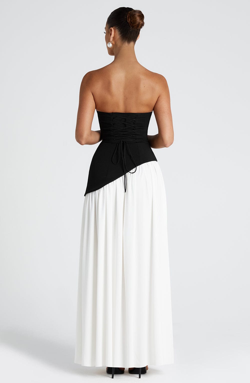 Rouge Amélie™ | Vestido largo con abertura elegante