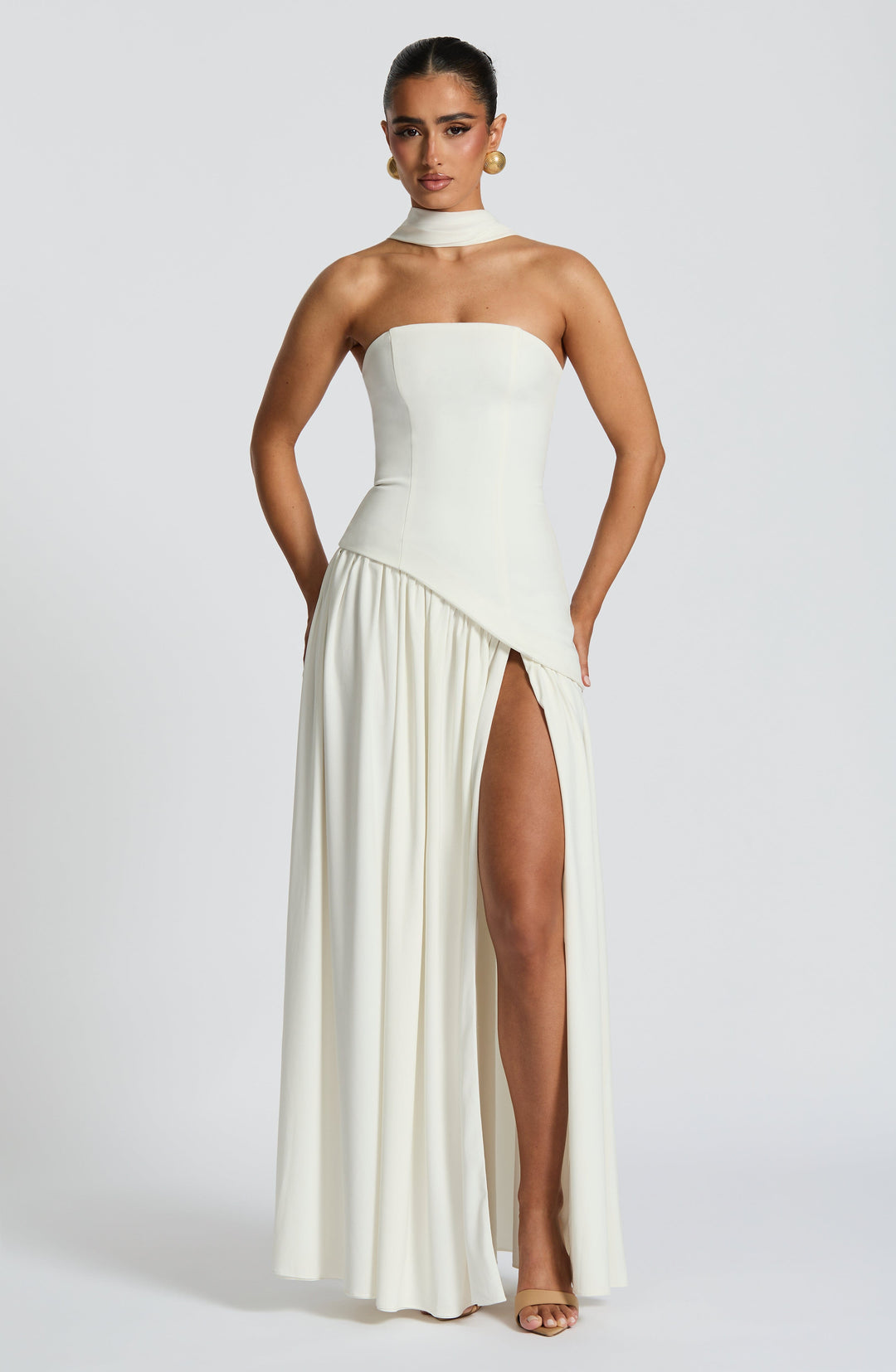 Rouge Amélie™ | Vestido largo con abertura elegante