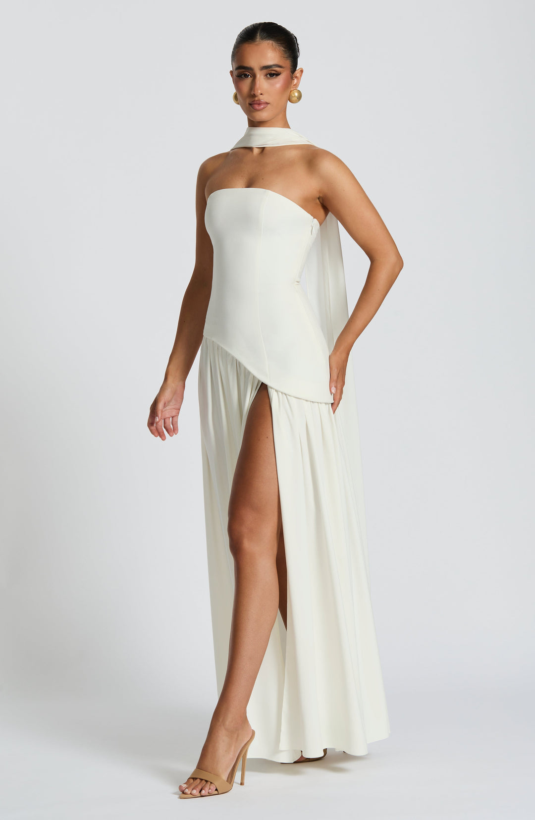 Rouge Amélie™ | Vestido largo con abertura elegante
