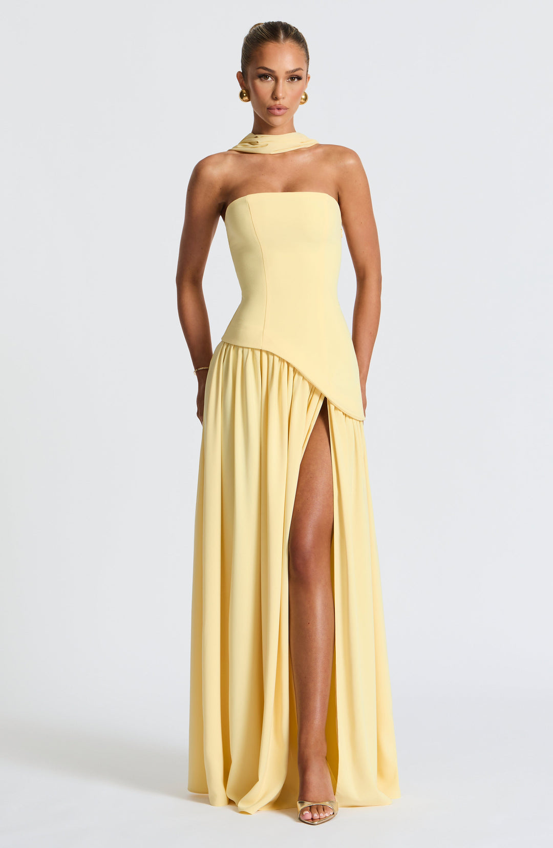 Rouge Amélie™ | Vestido largo con abertura elegante