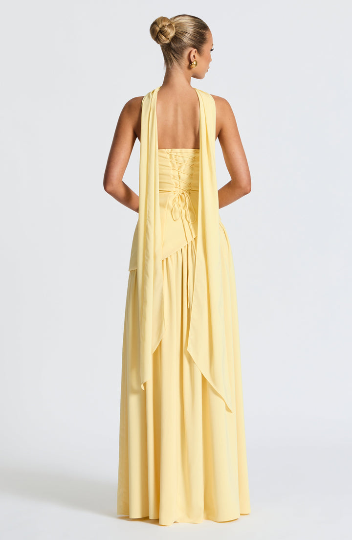 Rouge Amélie™ | Vestido largo con abertura elegante