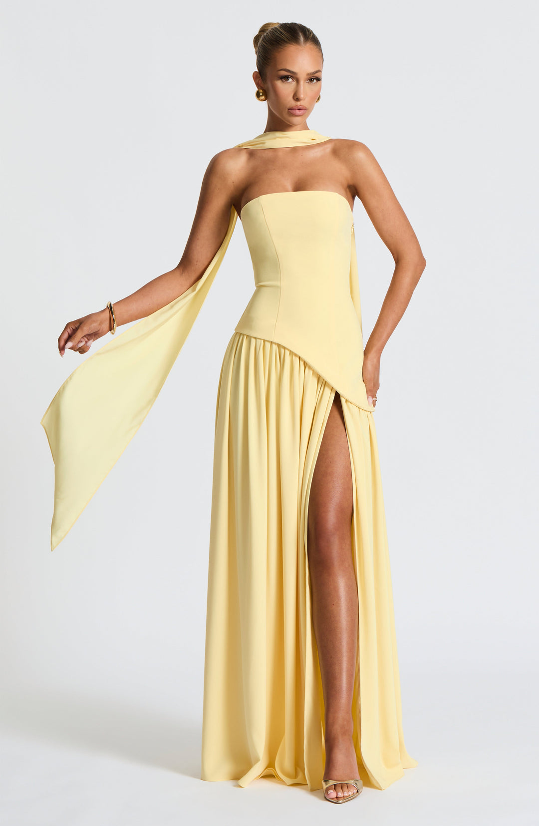 Rouge Amélie™ | Vestido largo con abertura elegante