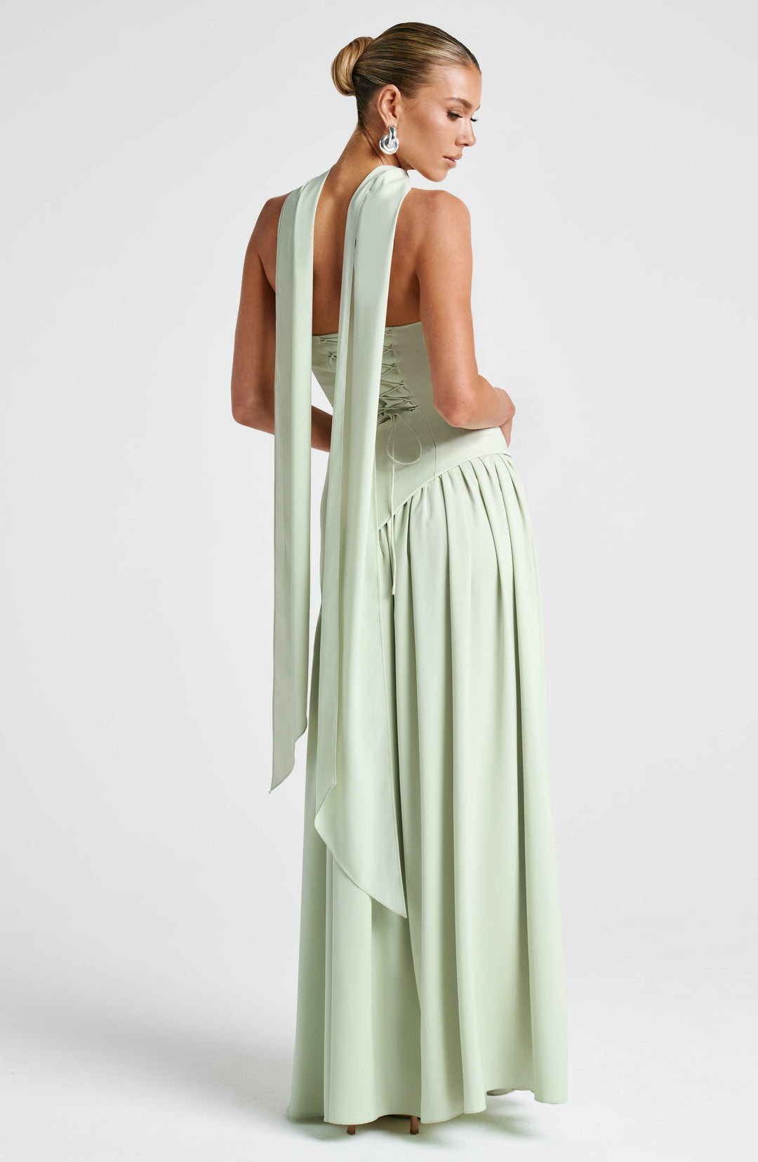 Rouge Amélie™ | Vestido largo con abertura elegante