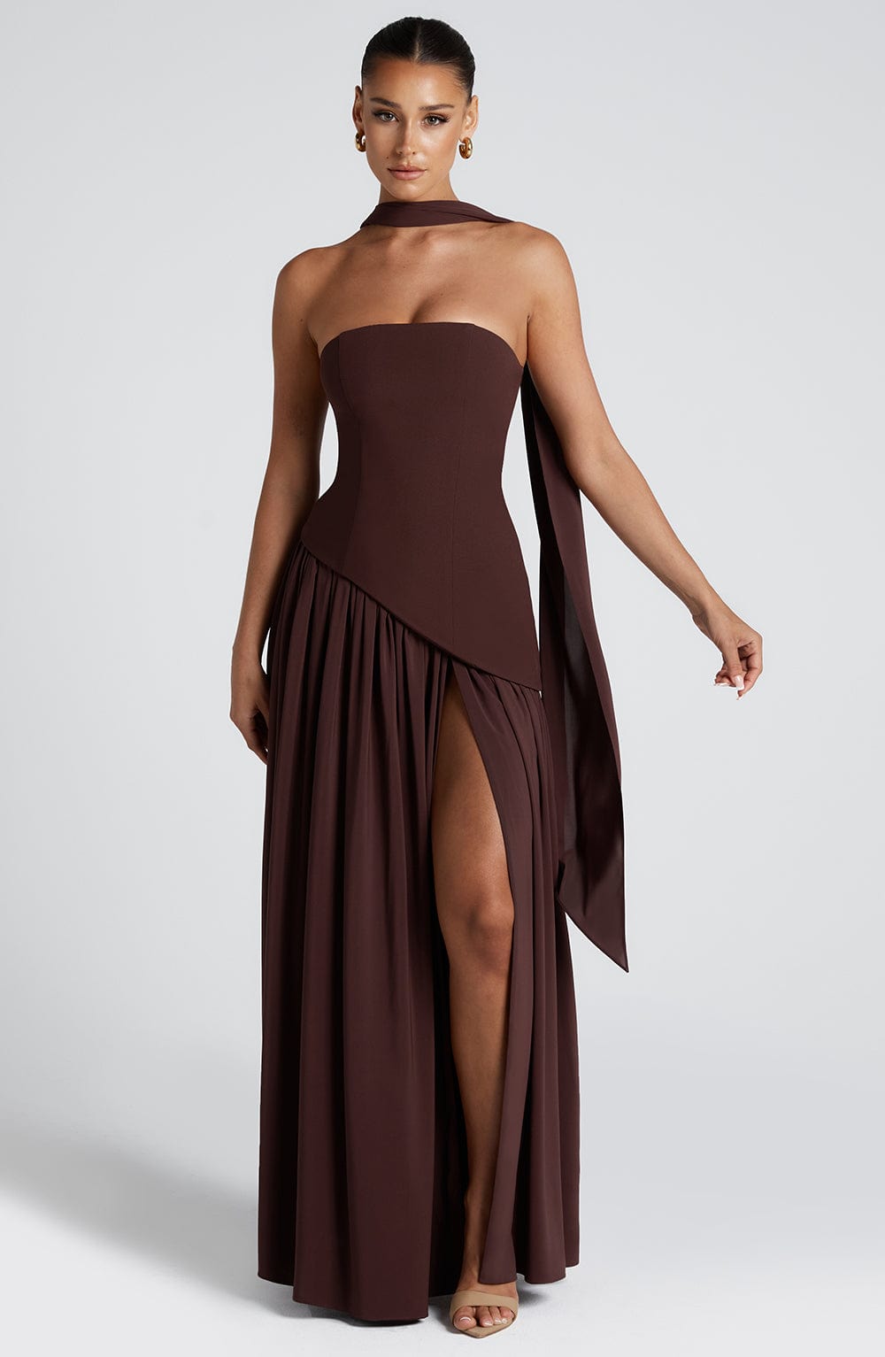 Rouge Amélie™ | Vestido largo con abertura elegante
