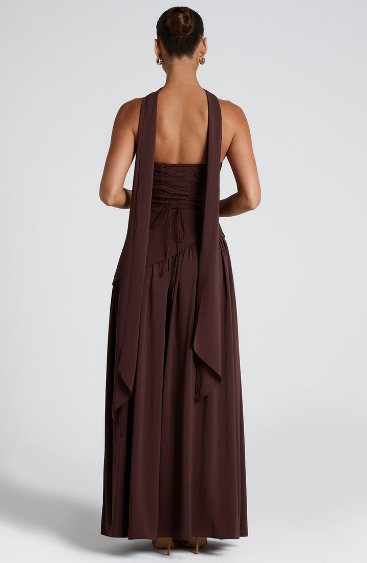Rouge Amélie™ | Vestido largo con abertura elegante