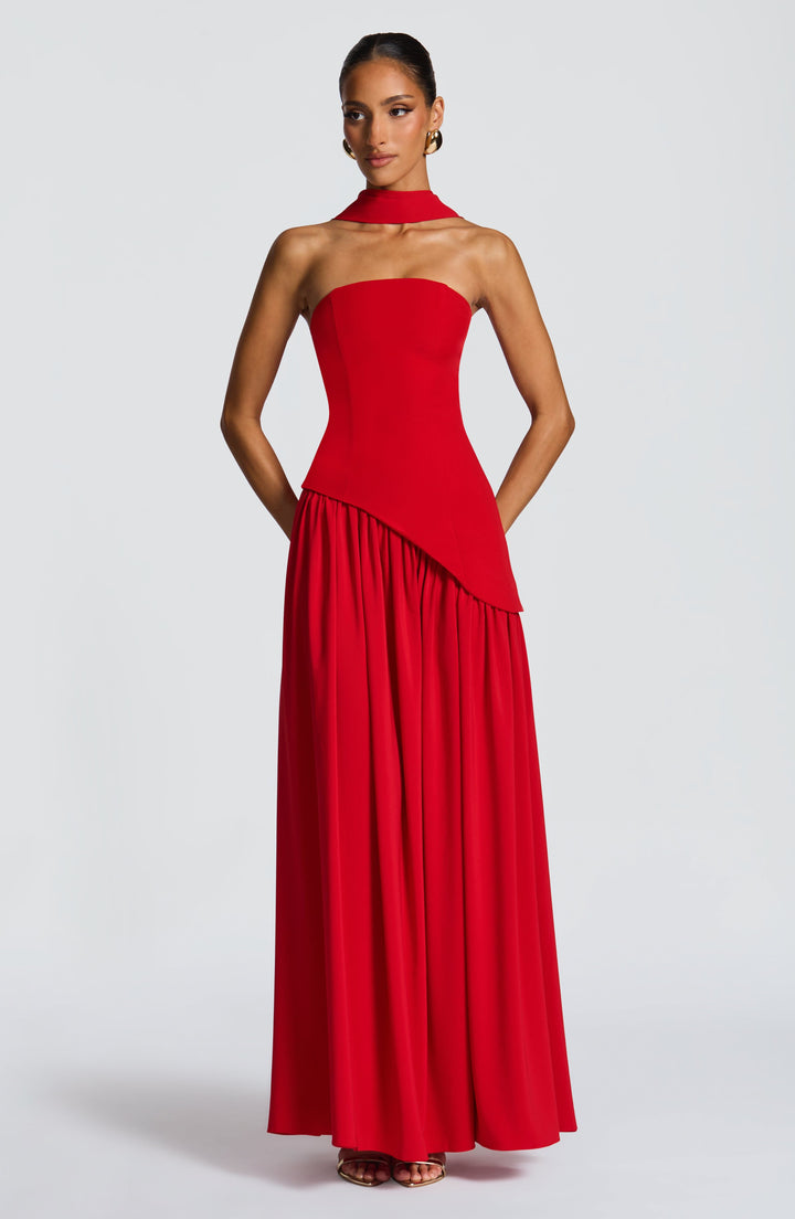 Rouge Amélie™ | Vestido largo con abertura elegante