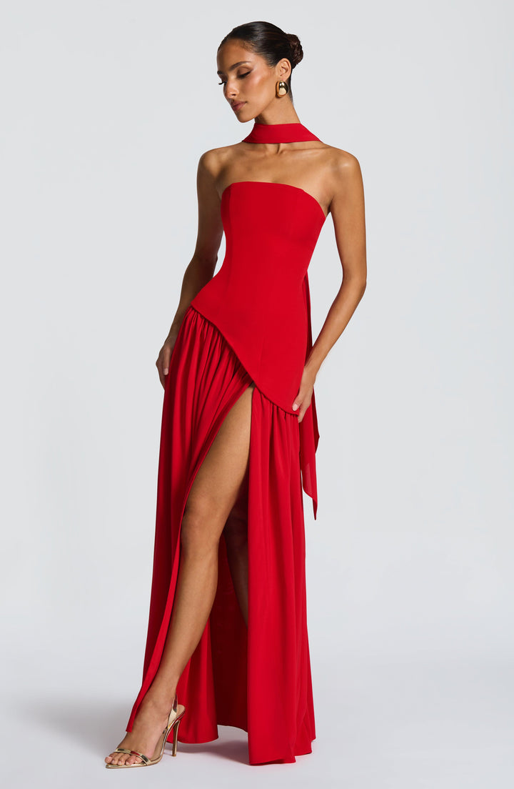 Rouge Amélie™ | Vestido largo con abertura elegante