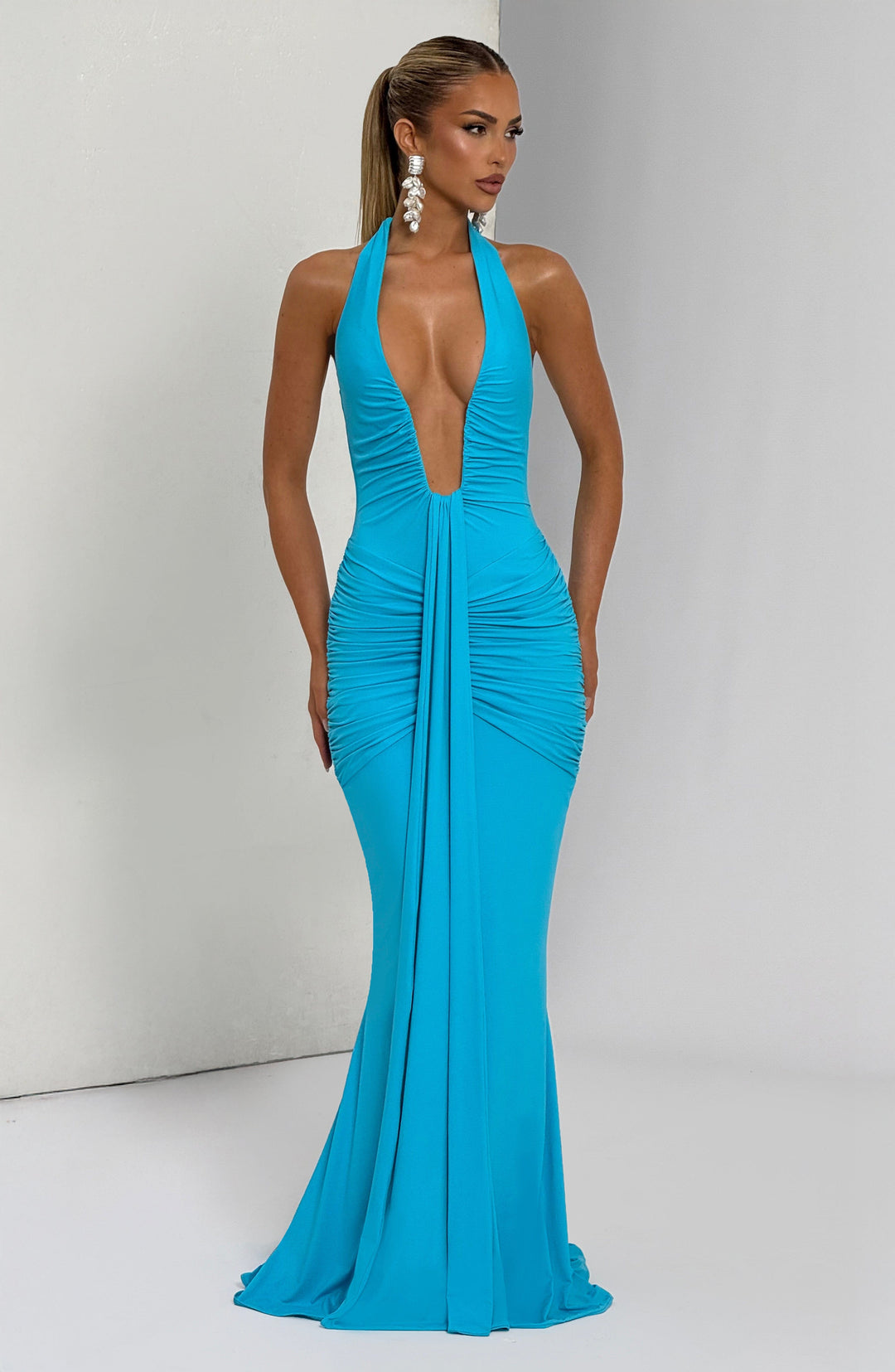 Artemis™ | Vestido premium con escote halter y drapeado escultural