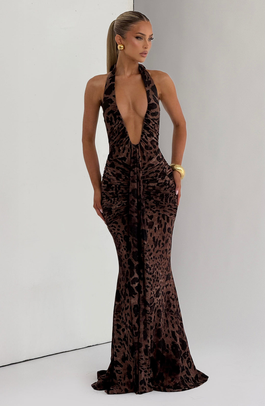 Artemis™ | Vestido premium con escote halter y drapeado escultural
