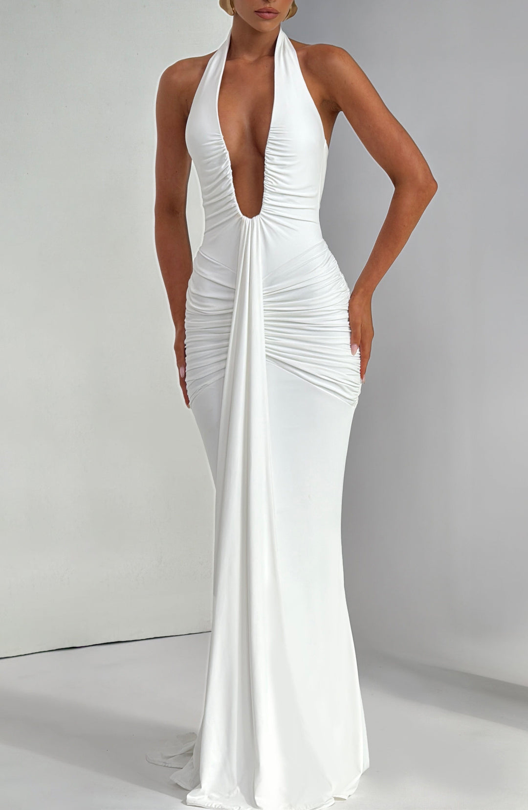 Artemis™ | Vestido premium con escote halter y drapeado escultural